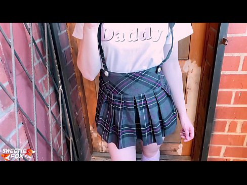 ❤️ Schoolgirl Sucks a dick gu domhainn agus fucks an àite clasaichean. Bhidio fucking  aig gd.ru-pp.ru